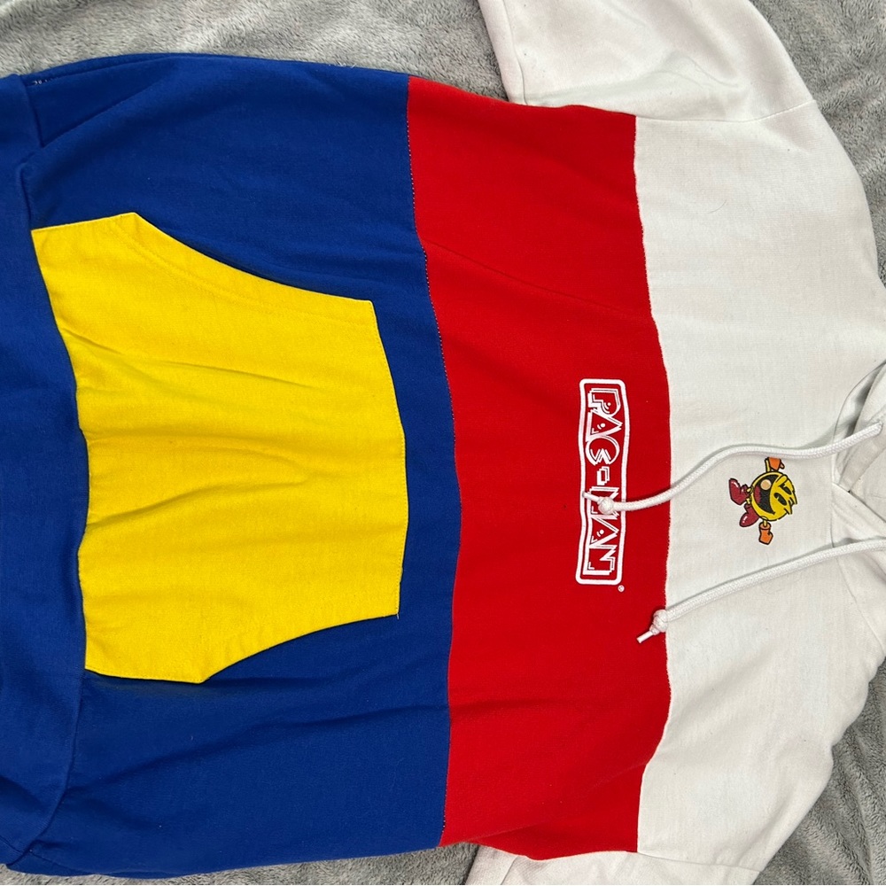 Men’s size xl Pac-Man hoodie never worn.